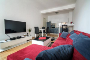 CENTER - PARKING - free private Apartment Jakov